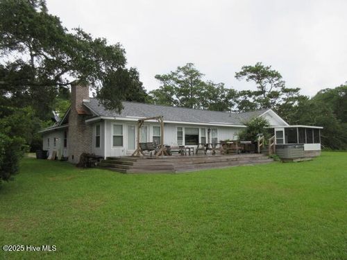 775 Highway 101, Beaufort, NC, 28516-7716 | Card Image