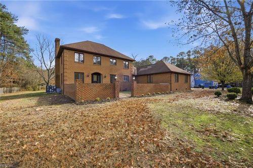 9R Rhodelia Ln, Poquoson, VA, 23662-2161 | Card Image