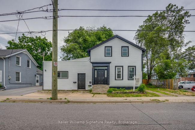 43 Centre St, Home with 5 bedrooms, 3 bathrooms and 2 parking in St. Catharines ON | Image 4