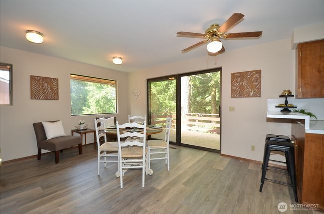Large Space for Kitchen Table Plus Extra Seating | Image 15