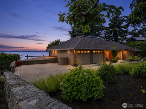 24 Shorewood Dr, Bellingham, WA, 98225-7752 | Card Image
