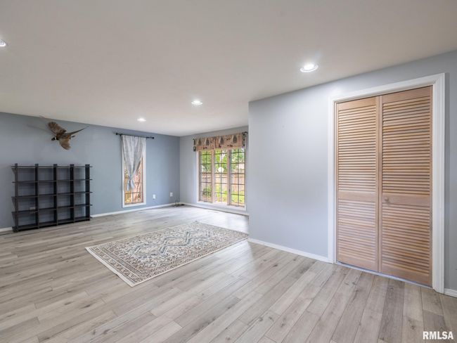 106 N 5 Th St, House other with 3 bedrooms, 2 bathrooms and null parking in Dunlap IL | Image 25