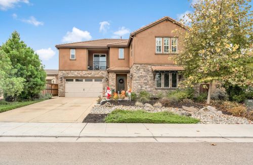 638 Mesa Dr S, Madera, CA, 93636-8941 | Card Image