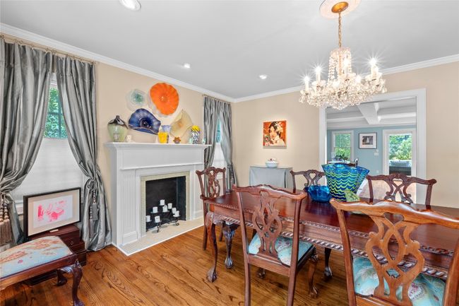 1704 W 34 Th St, House other with 3 bedrooms, 3 bathrooms and 3 parking in Austin TX | Image 11
