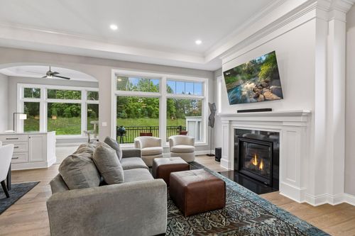 89 Spring Farm Rd, North Oaks, MN, 55127-2100 | Card Image