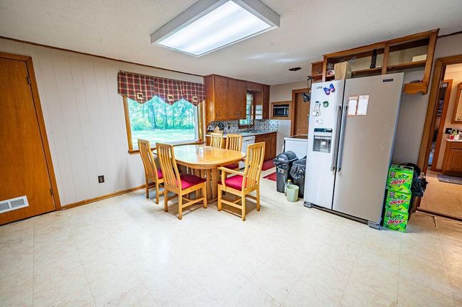 Dining/Kitchen | Image 4
