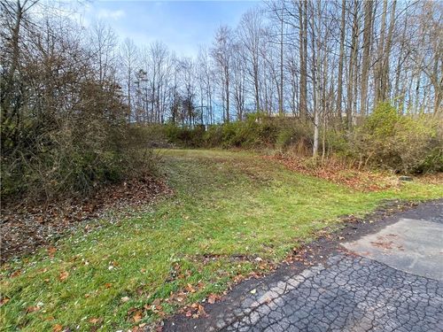 110 Crescent Creek Drive, New Castle, IN, 47362 | Card Image