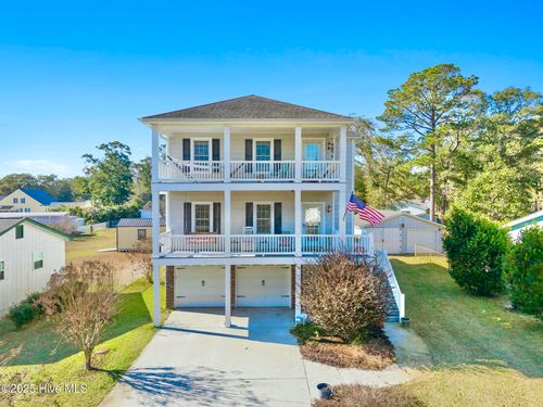 1124 Park Rd, Sunset Beach, NC, 28468-4288 | Card Image