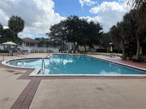 9525 Sw 148th Avenue Cir N, Miami, FL, 33196-1688 | Card Image