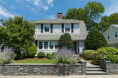 49 Progress St, Pawtucket, RI, 02860-6132 | Card Image