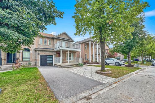 262 Wildberry Cres, Woodbridge, ON, L4H2H7 | Card Image