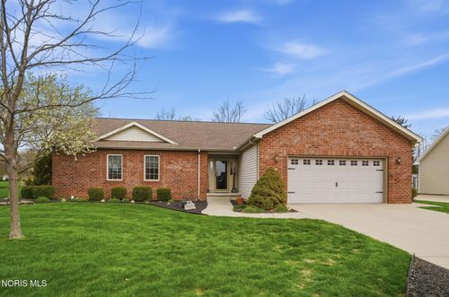 384 Marilyn Dr, Findlay, OH, 45840-1000 | Card Image