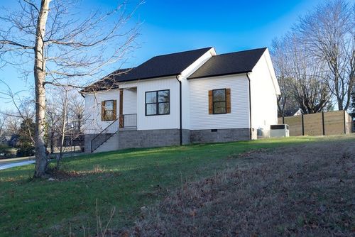 313 Dreamland Dr, Greenbrier, TN, 37073-5312 | Card Image