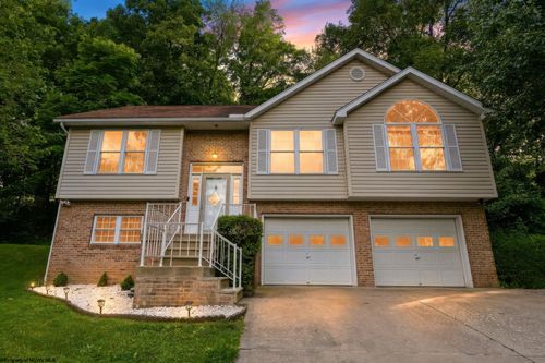 201 Jenny Lynn Ests, Morgantown, WV, 26508 | Card Image