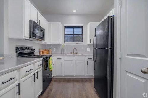831-6710 Babcock Road, San Antonio, TX, 78249 | Card Image