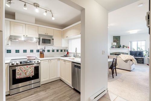 426-5500 Andrews Rd, Richmond, BC, V7E6M9 | Card Image