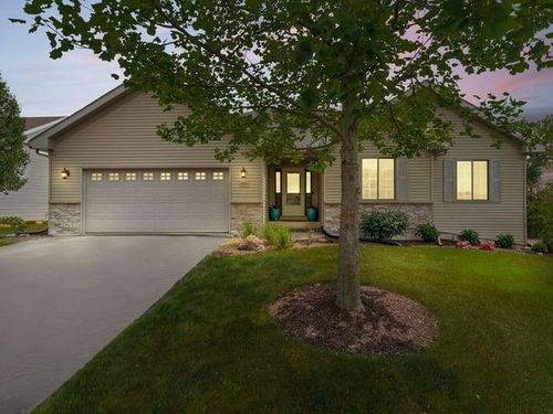 5598 White Fox Dr, Rockford, IL, 61102-3811 | Card Image