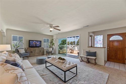 902 10th St, Hermosa Beach, CA, 90254-4339 | Card Image