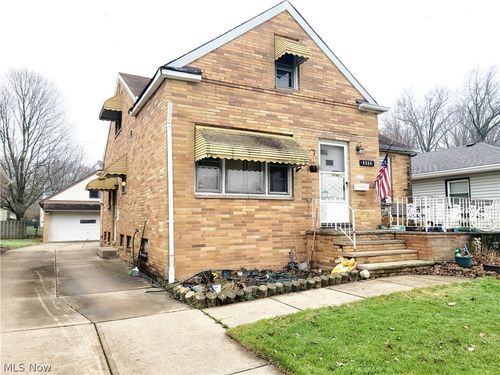 4388 Adrian Rd, South Euclid, OH, 44121-3526 | Card Image