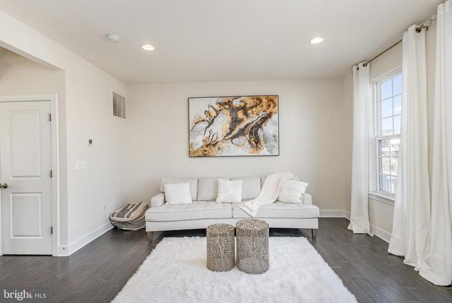 10537 Hinton Way, Townhouse with 4 bedrooms, 4 bathrooms and null parking in MANASSAS VA | Image 9