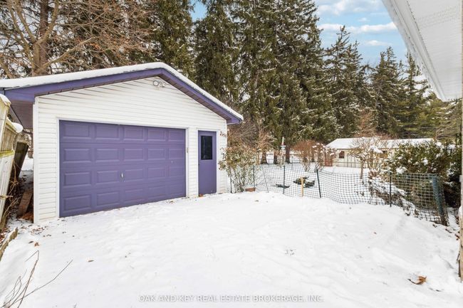 211 Trowbridge Ave, House other with 4 bedrooms, 2 bathrooms and 4 parking in London ON | Image 35