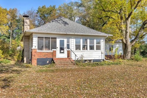 2240 W 500 S, North Judson, IN, 46366-8318 | Card Image