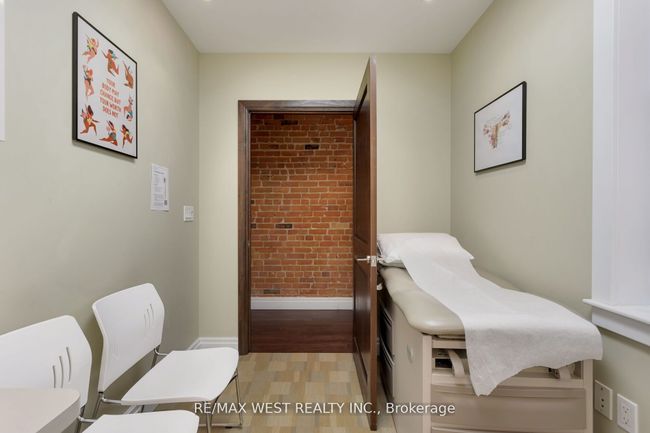 96 Roncesvalles Ave, Home with 3 bedrooms, 3 bathrooms and null parking in Toronto ON | Image 13