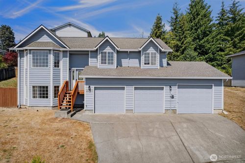 2701 Glen More St, Kelso, WA, 98626-5348 | Card Image