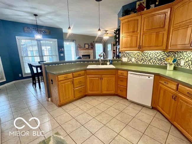 12460 Willow Bnd, House other with 5 bedrooms, 4 bathrooms and null parking in Elizabethtown IN | Image 11