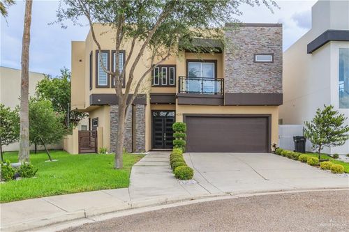 4201 Worthington Ave, McAllen, TX, 78503-8493 | Card Image