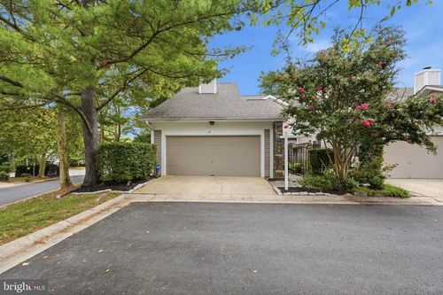 19 Butterwick Ct, Gaithersburg, MD, 20886-4351 | Card Image
