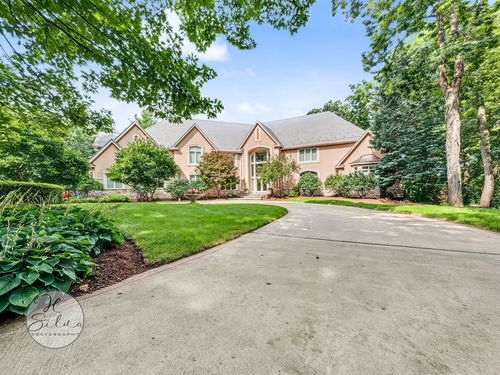 11022 Ayrshire Ct, Woodstock, IL, 60098-8042 | Card Image