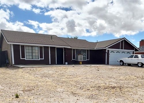 11625 Topaz Rd, Victorville, CA, 92392-9176 | Card Image