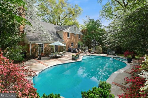 7006 Old Cabin Ln, ROCKVILLE, MD, 20852-4532 | Card Image