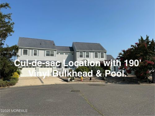 124 Lee Dr, MANAHAWKIN, NJ, 08050-3519 | Card Image