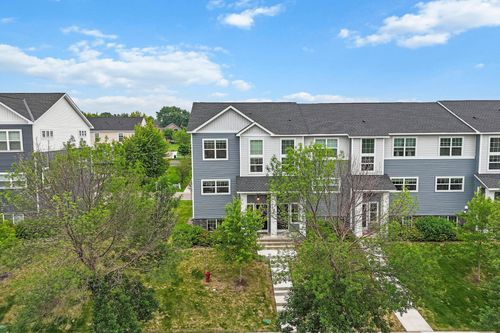 3141 Clover Ridge Dr, Chaska, MN, 55318-4582 | Card Image