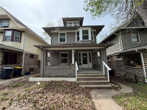 4102 Charlotte St, Kansas City, MO, 64110-1122 | Card Image