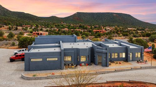 10 Ho Hum Cir, Sedona, AZ, 86351-6944 | Card Image