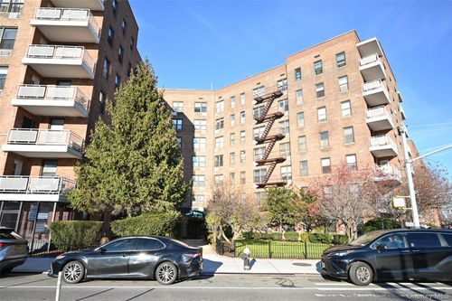 apt-7m-100-25 Queens Blvd, Forest Hills, NY, 11375-2457 | Card Image