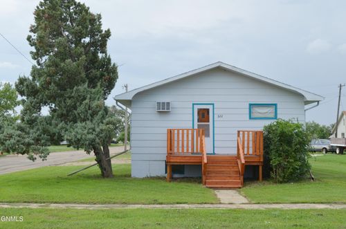 322 3rd Ave E, New Leipzig, ND, 58562-4130 | Card Image