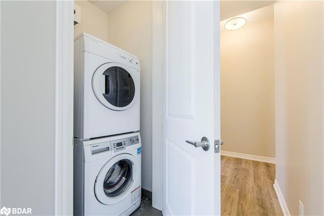 109 - 457 Plains Rd E, House attached with 2 bedrooms, 2 bathrooms and 1 parking in Burlington ON | Image 8