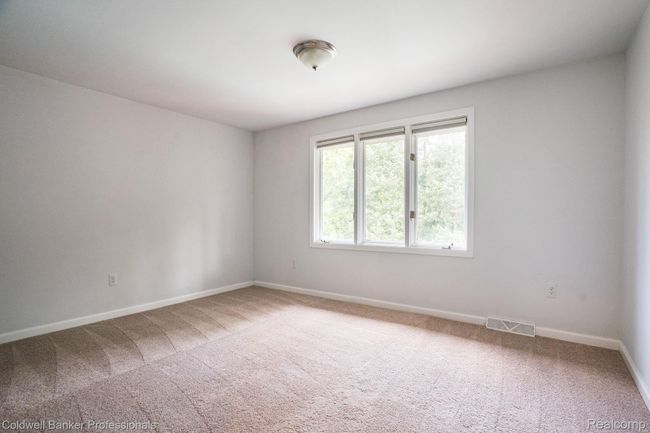 17 beacon hill bedroom 3.jpeg | Image 17