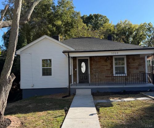 1059 W Broad St, Danville, VA, 24541-2701 | Card Image