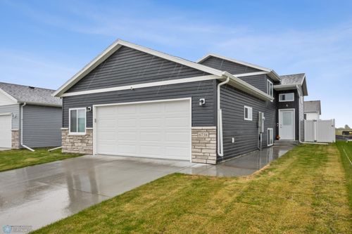 6738 Joseph St, Horace, ND, 58047-3718 | Card Image