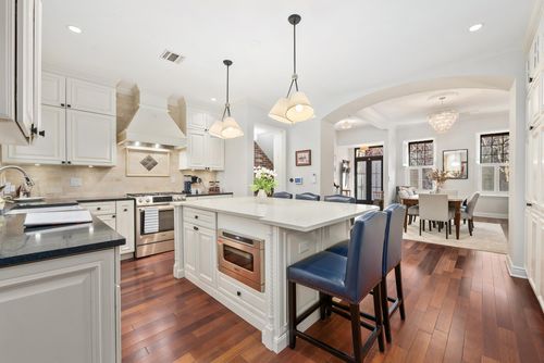 944 Bloomfield St, Hoboken, NJ, 07030-5108 | Card Image