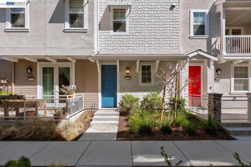 37441 Bowline Rd, Newark, CA, 94560-7351 | Card Image