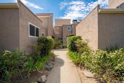 23949 Green Haven Ln, Ramona, CA, 92065-4301 | Card Image