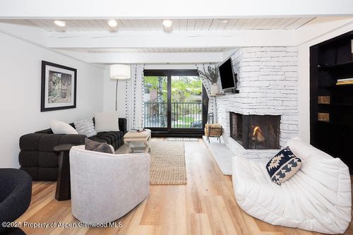 4-901 E Hyman Ave, Aspen, CO, 81611-2033 | Card Image