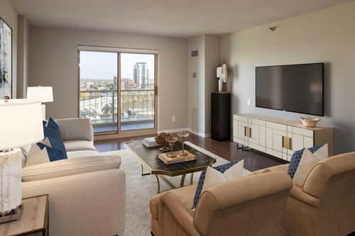 1317-401 S 1st St, Minneapolis, MN, 55401-2569 | Card Image