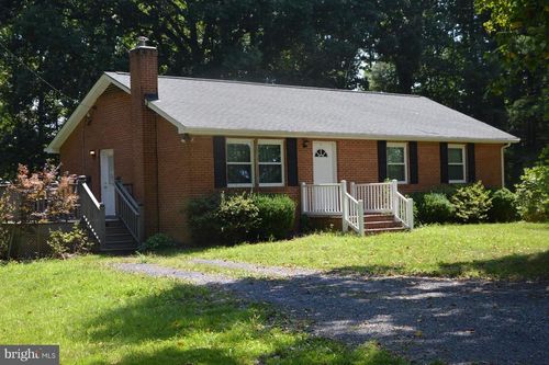 2703 Indian Run Rd, AMISSVILLE, VA, 20106-4209 | Card Image